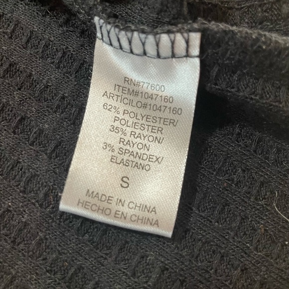 Chaser Top Womens Small Black Long Sleeve Waffle Knit Button Cuffs Crew Neck - Picture 7 of 9